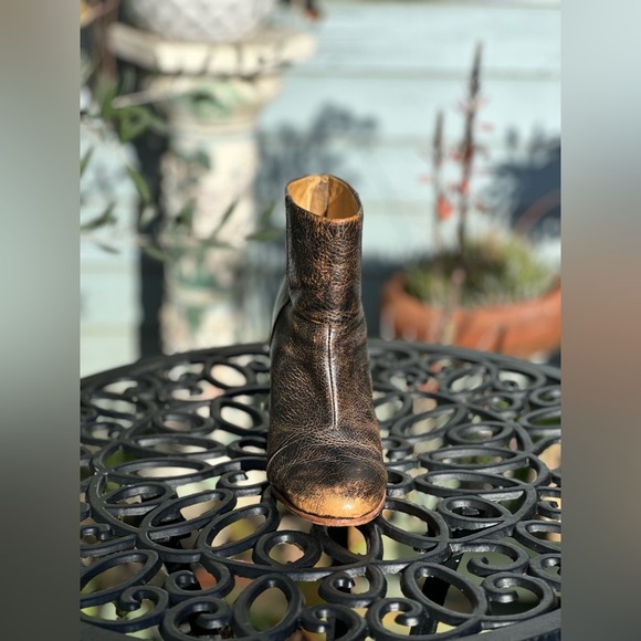 Rag & Bone — Classic Newbury Distressed Brown Leather Boots - Picture 5 of 9